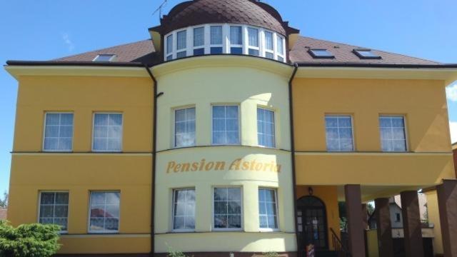 Pension ASTORIA Klášterec nad Ohří Bagian luar foto