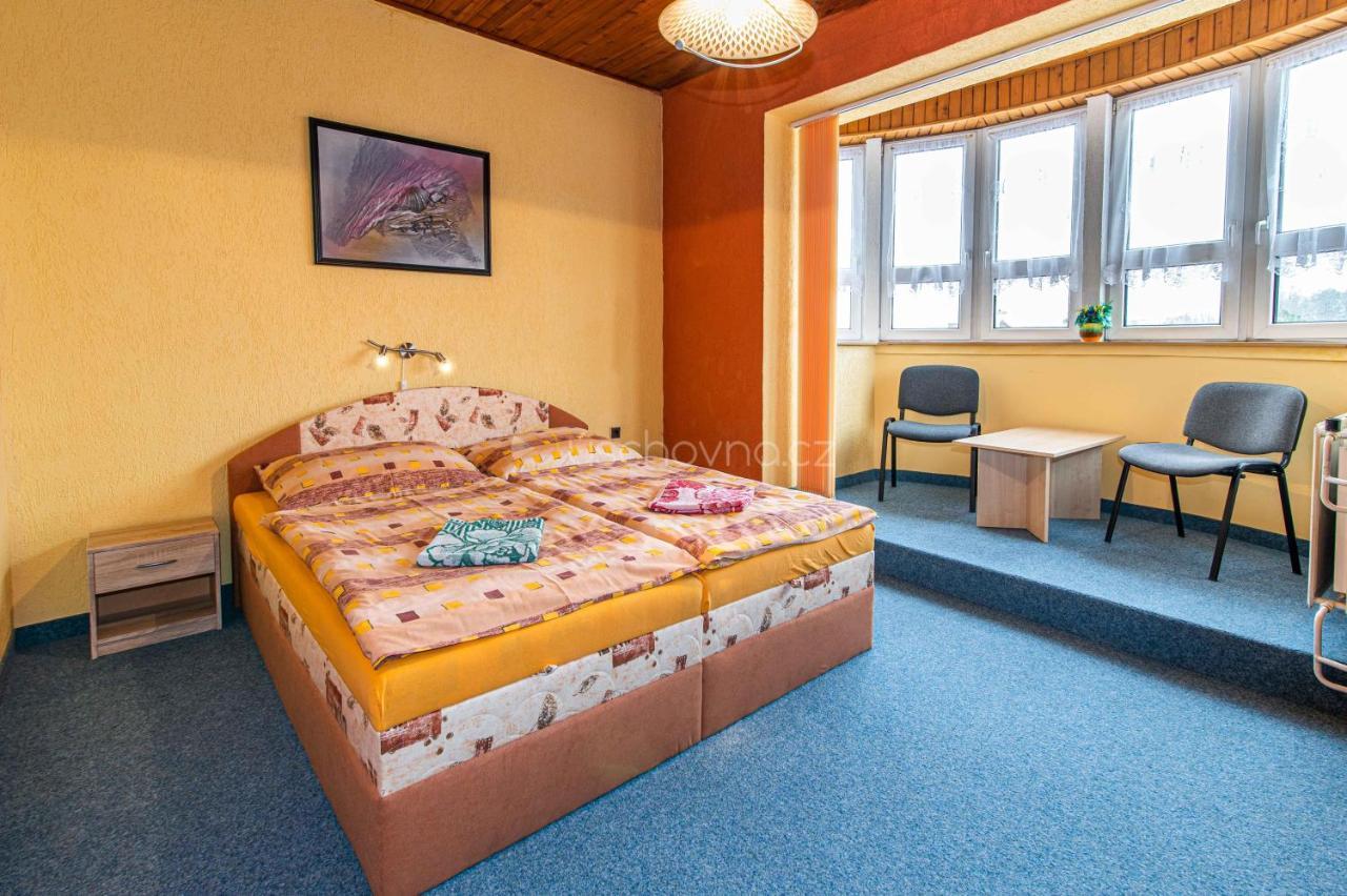 Pension ASTORIA Klášterec nad Ohří Bagian luar foto
